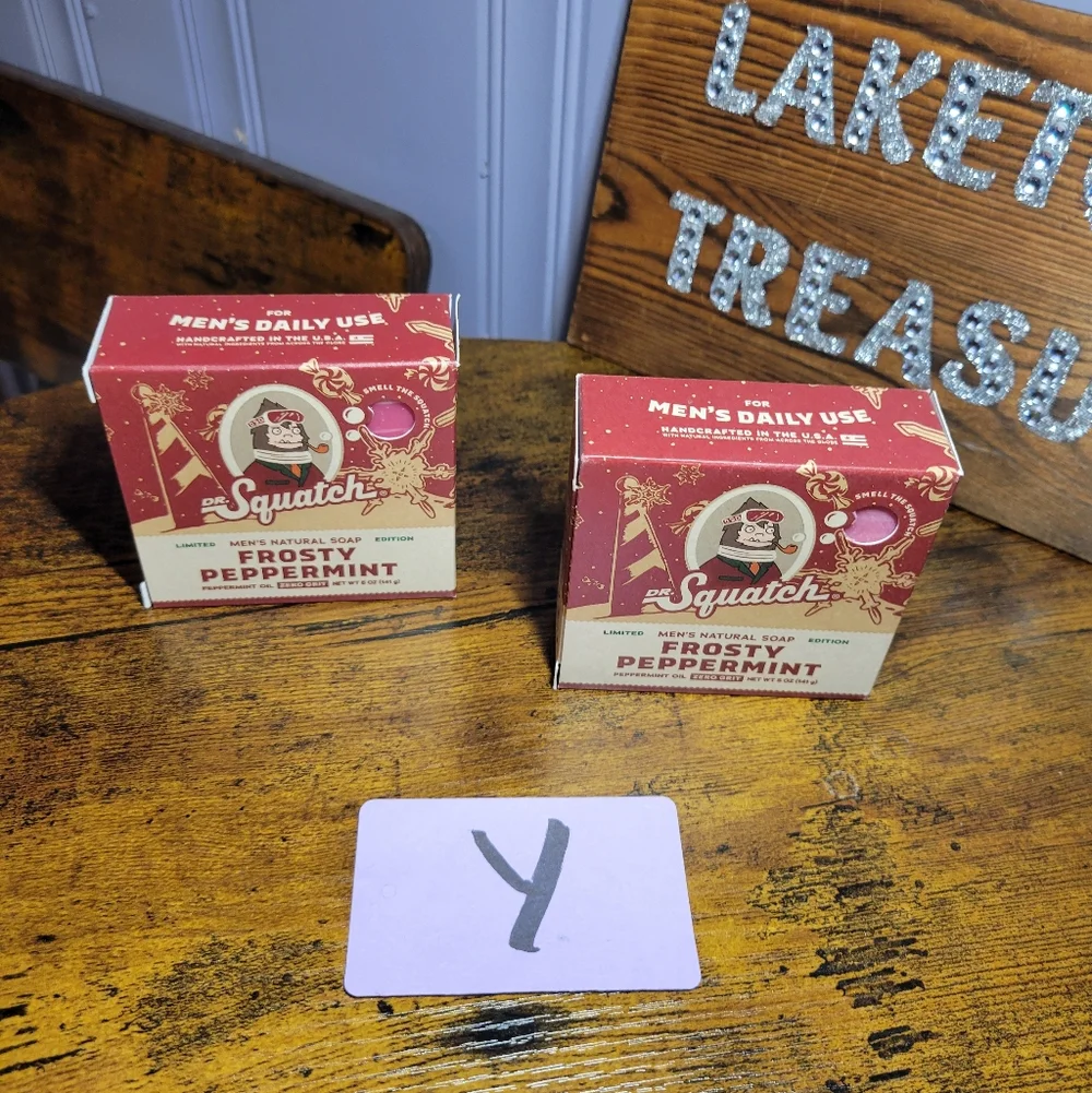 Dr. Squatch lot of 2 bars Frosty Peppermint Soap
